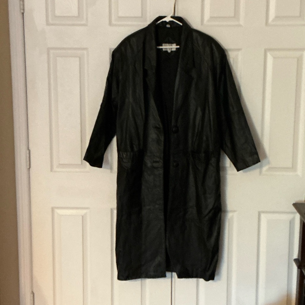 Elegant Black Leather Women's Coat